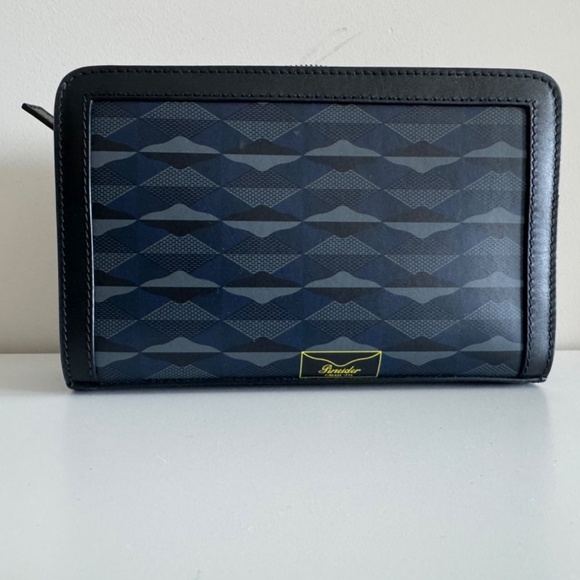 Pineider Odette Crossbody - Picture 3 of 16